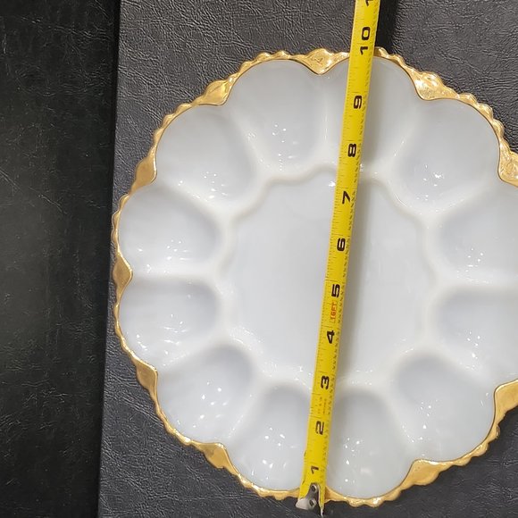 Vintage Anchor Hocking Milk Glass Eggplate With Gold Trim - Picture 8 of 10